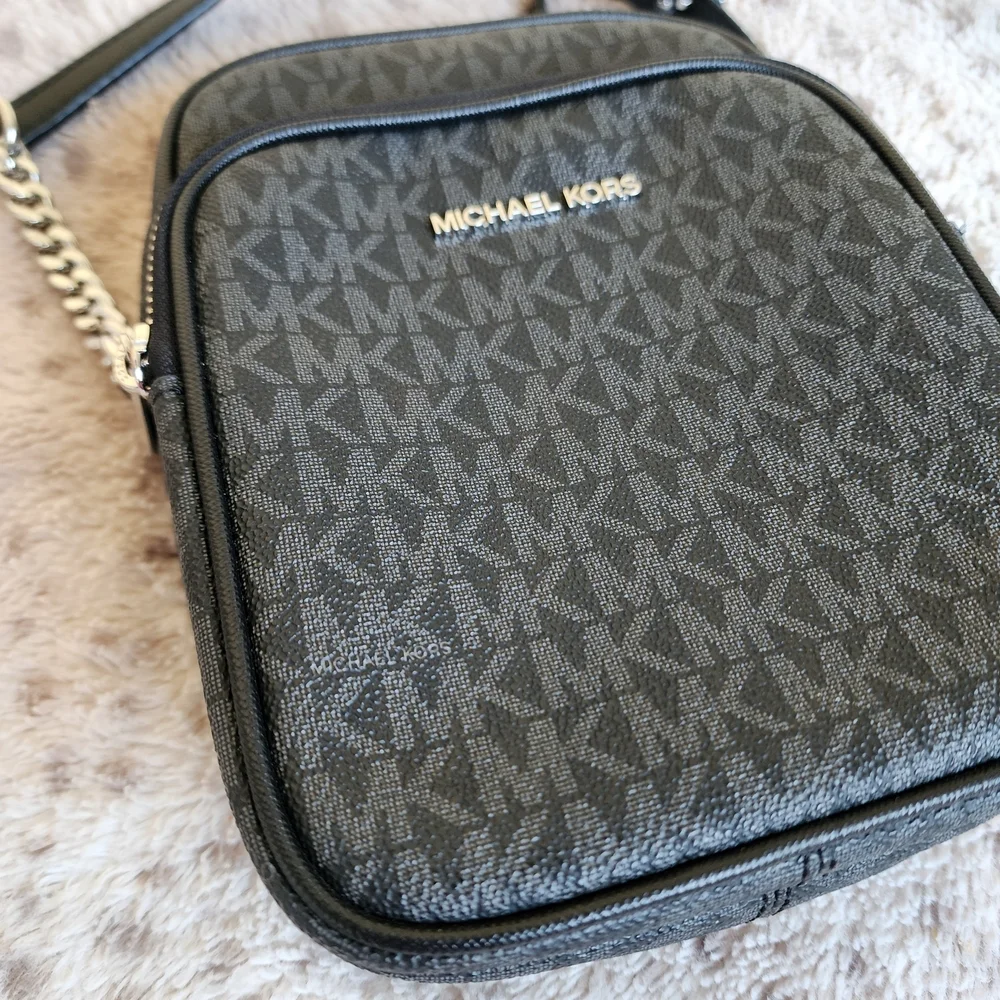 Michael Kors Jet Set Travel medium logo crossbody bag Black